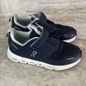 On Running Kids Navy Sneakers Size 1